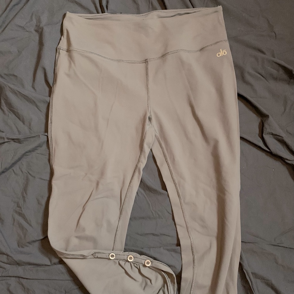 Alo Leggings